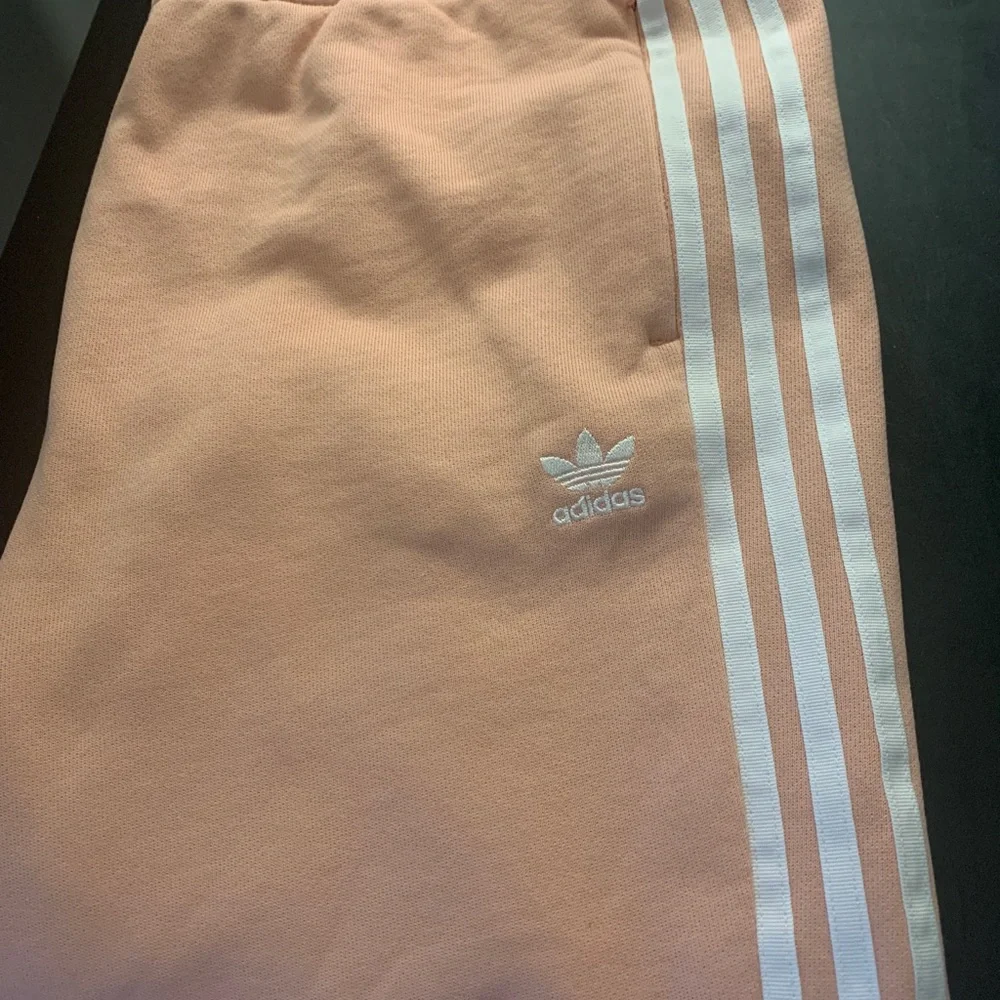 Adidas Set. Short sleeve shirt with sweatpants - Picture 3 of 3